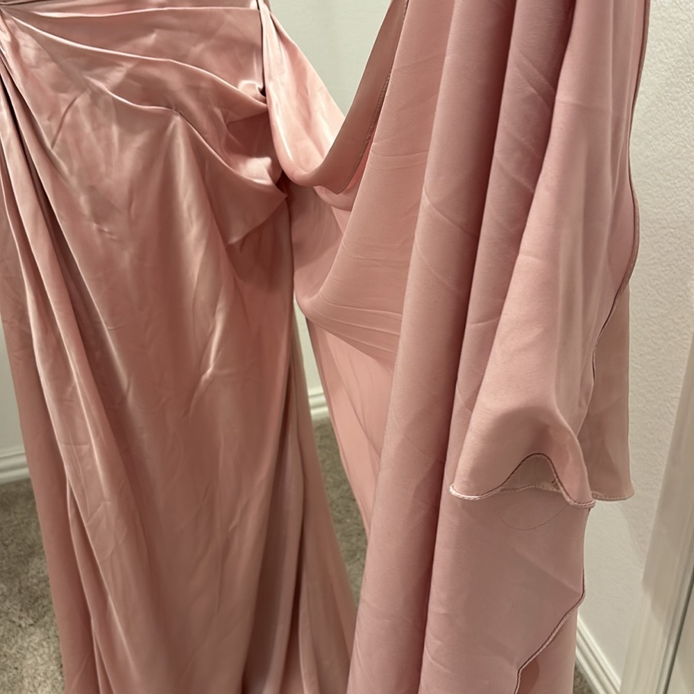 Ieena for Mac Duggal Side Ruched Satin Halter Gown - Picture 7 of 9